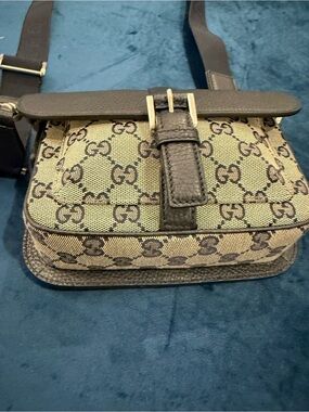Gucci Beige GG Canvas Crossbody Bag with Blue Leather Trim